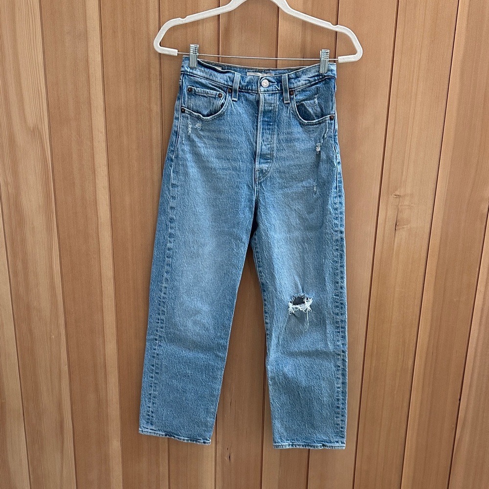 Levi’s Ribcage Straight Ankle Jeans 27